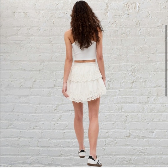 Gap White Eyelet Skirt, 100% organic cotton - Picture 2 of 4
